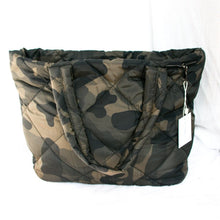 Load image into Gallery viewer, Large Camo Quilted Tote
