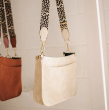 Load image into Gallery viewer, Leather Crossbody Handbag