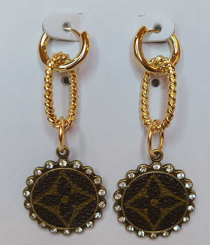 Louis Vuitton lv earrings silver n gold w silver 925 posts NEW Gucci
