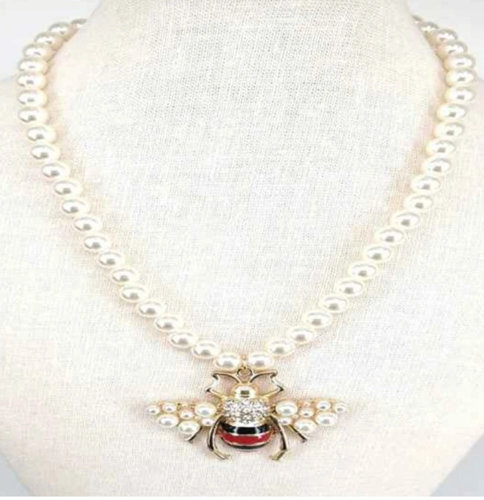 Queen Bee Single Strand Necklace