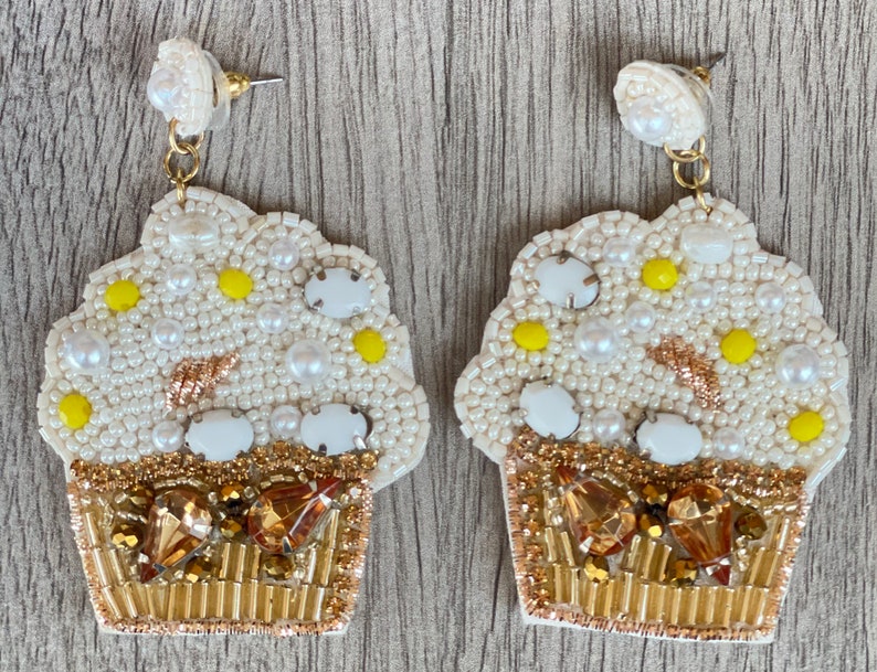 Luxury Beaded Earrings - Cupcakes - White